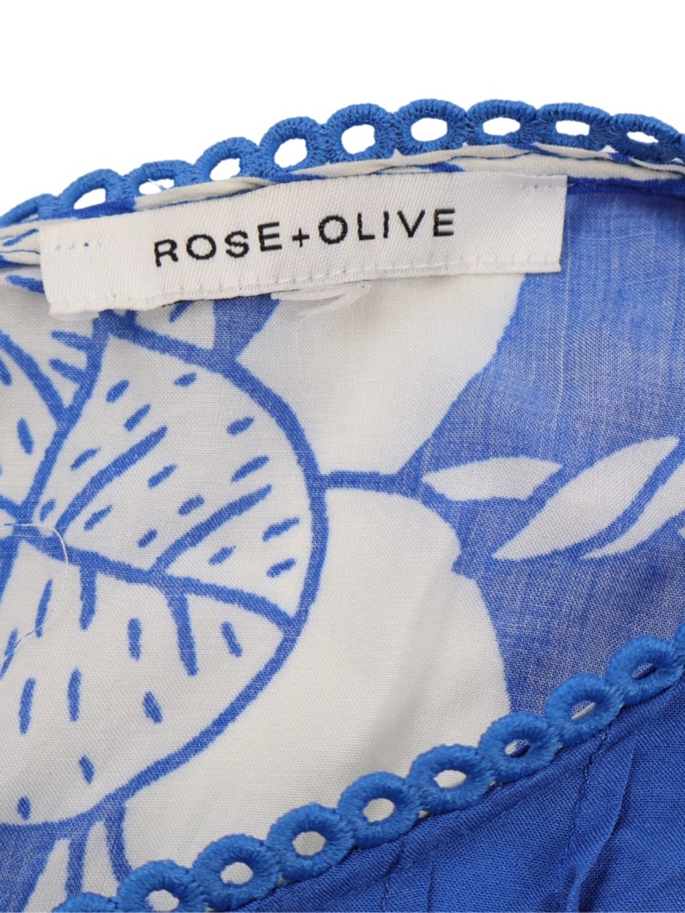 Rose + Olive Blue White Tropical Floral Flutter Sleeve Top Small - Picture 6 of 8